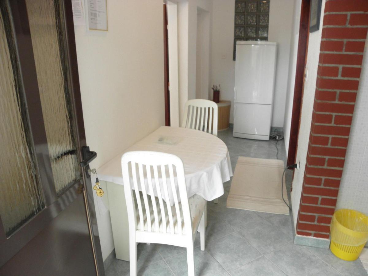 Apartments Neda - 5 M From Sea Lukovo Sugarje Exterior photo