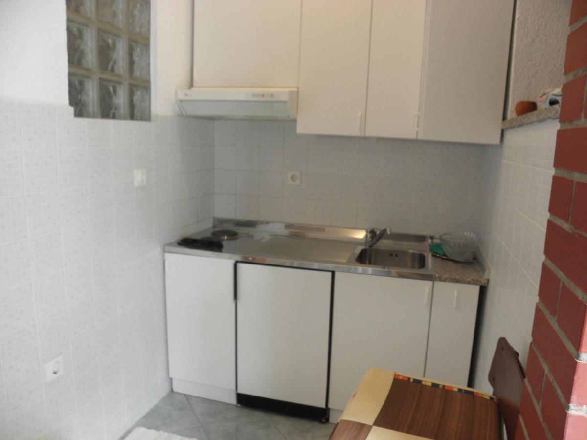 Apartments Neda - 5 M From Sea Lukovo Sugarje Exterior photo